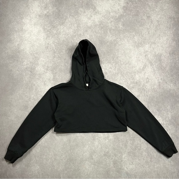 Lululemon Black Cropped Hoodie for Women - Picture 1 of 4